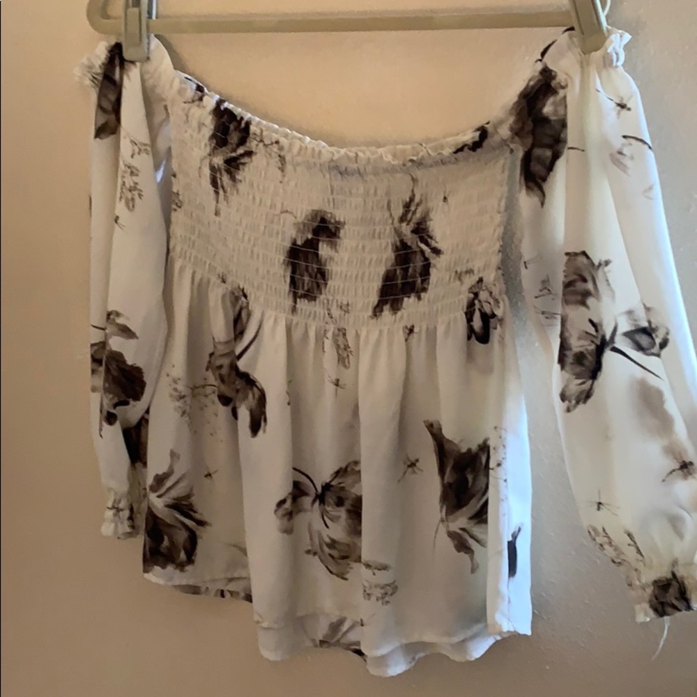 Gently worn guess off the shoulder top